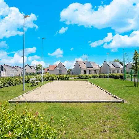 Vakantiehuis In With Garden